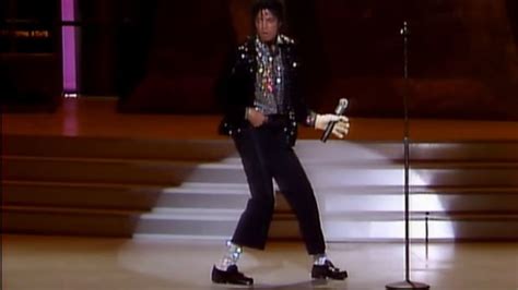 Michael Jackson's most iconic performances - ABC13 Houston