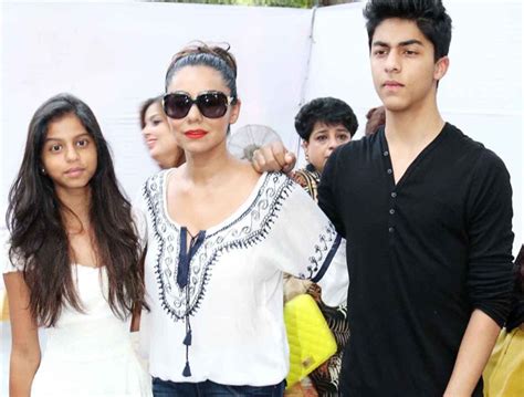 Gauri Khan Family Photos, Husband, Father, Mother, Children, Age