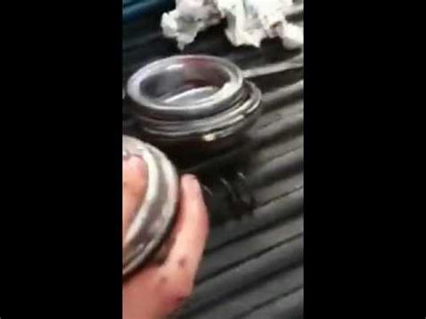 4L60E servo removal and dissasembly - YouTube