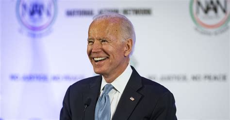 Democratic primary 2020: Joe Biden leads polls, but what does that mean? - Vox