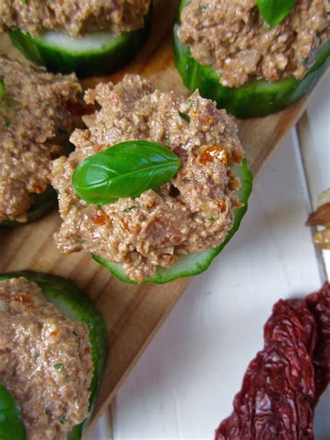 Tomato Walnut Paté (raw, paleo + soy free) | Vegan Chickpea