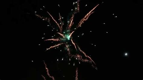 Diamonds 70 Firework - YouTube