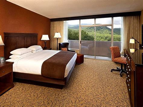 19 Hotel Rooms with Balcony or Private Terrace in Gatlinburg