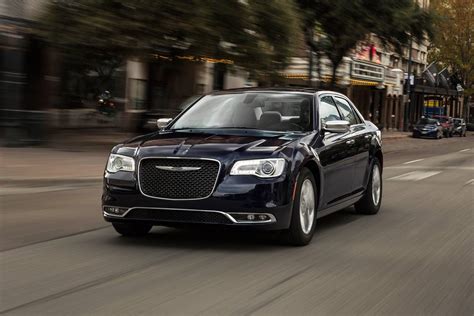 2018 Chrysler 300 Sedan Pricing - For Sale | Edmunds