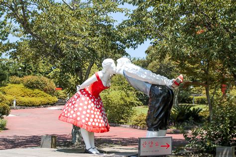 Jeju Loveland Sculpture Park (제주러브랜드) – She Slayz