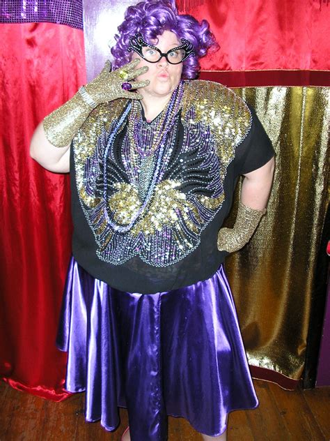 Dame Edna | Dame edna, Costumes, Dame