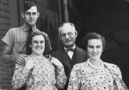 From Poor Boy to Prime Minister - Curtin family 1942