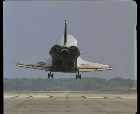 High FPS Engineering Footage of the Space Shuttle Landing : r/nasa