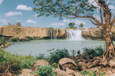 Waterfalls Near with a Plunge pool · Free Stock Photo