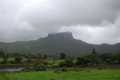 InLoveWithNature: Trek to Harihar fort