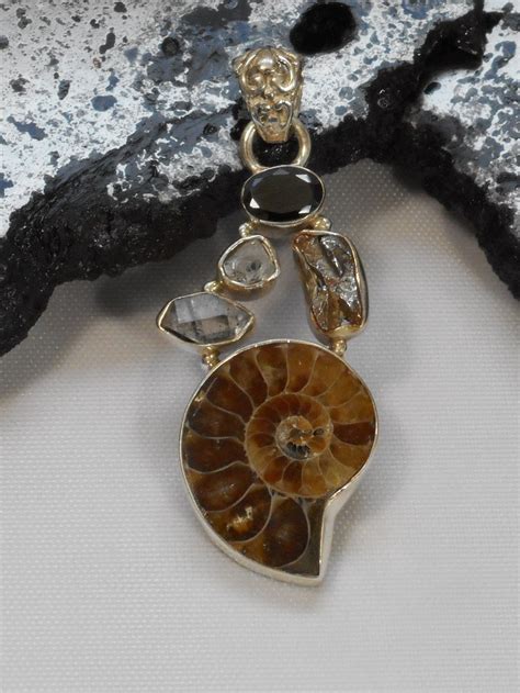 Artisan handmade Ammonite Fossil pendant, suitable for men or women ...