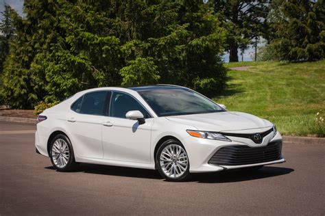 Toyota Sees New Styling Identity with 2018 Camry | TheDetroitBureau.com