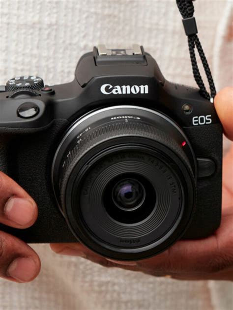 Canon R100 vs R50 – The 5 Main Differences - Mirrorless Comparison