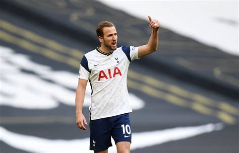 Tottenham told Chelsea stance on Harry Kane as transfer saga continues