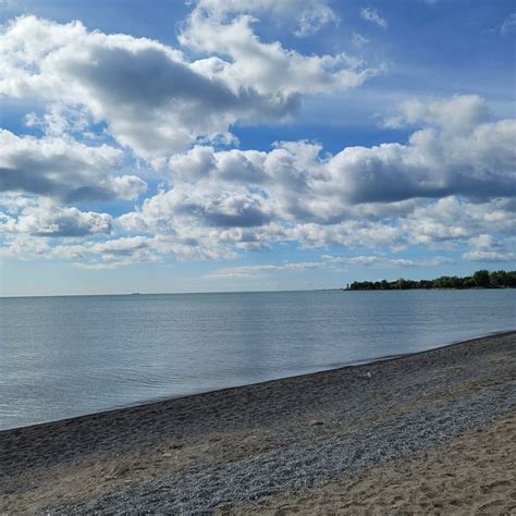 Visit The Beaches Toronto - Traveling Pari