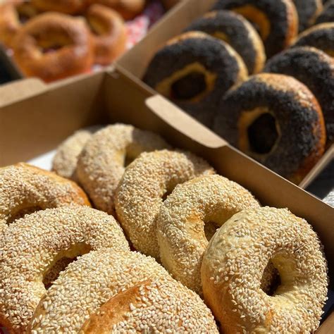 Sesame Seed Bagels | Black and White Sesame Seeds | Organic Flour ...