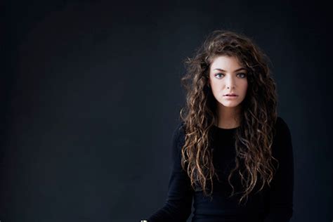 LORDE - Royals | Cultural Chromatics