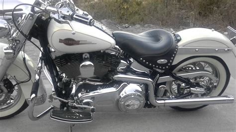 Harley Davidson Heritage white pearl - YouTube