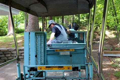 NJ - West Orange: Turtle Back Zoo Train Ride | Founded in 19… | Flickr