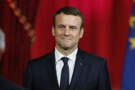 Emmanuel Macron inaugurated as French president