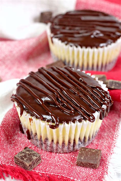 Mini Cheesecakes Topped With Chocolate Ganache Recipe - Sweet Pea's Kitchen