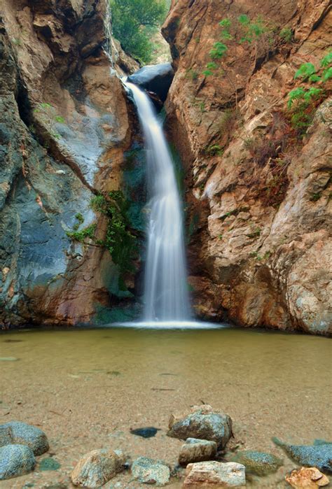 Eaton Canyon Hiking Trail | Hiking trails california, Eaton canyon, Hiking trails