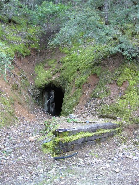 Josephine County History, Hikes and Information: Win A Historic Gold Mine!