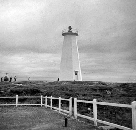 Cape Ray Lighthouse, Newfoundland Canada at Lighthousefriends.com