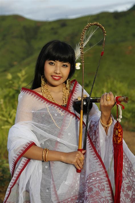 Meet Mangka Mayanglambam – An Inspirational Manipuri Folk Performer ...