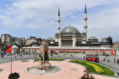 Istanbul’s Taksim Mosque opens after decades of legal wrangling - Azerbaijan In Focus