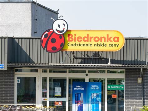 Biedronka testuje recyklomat. Znamy stawkę za zwróconą butelkę – Biznes ...