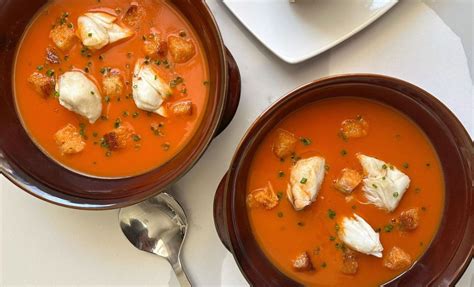 Easy Tomato Bisque Soup Recipe with Crab