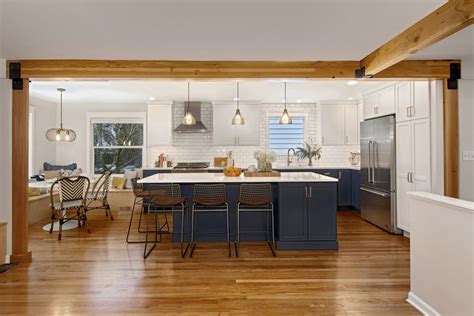 Navy Blue Splashes A White Kitchen with Impressive Appeal - Dura Supreme Cabinetry