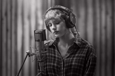 Taylor Swift's 'Folklore' Session on Disney-Plus: Review - Rolling Stone