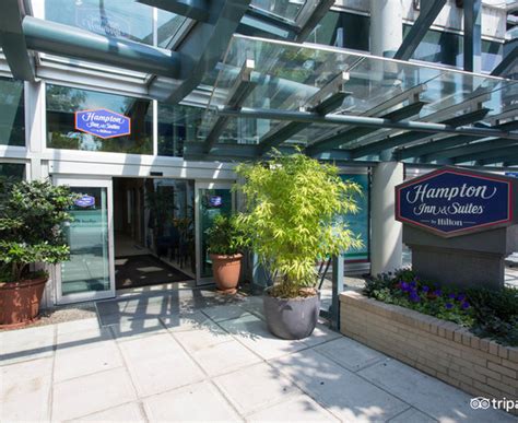 Hampton Inn & Suites Downtown Vancouver (Vancouver): What to Know BEFORE You Bring Your Family