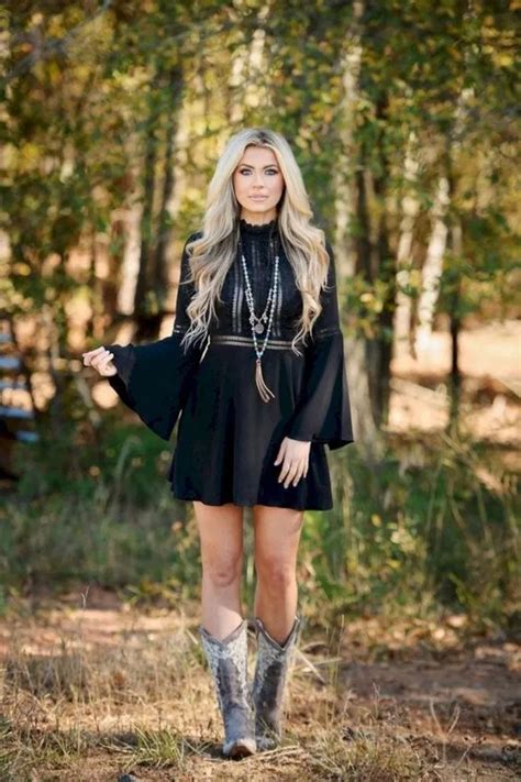 10 cute western style ideas for women that you will love 8 | Cowboy outfits for women, Cowgirl ...