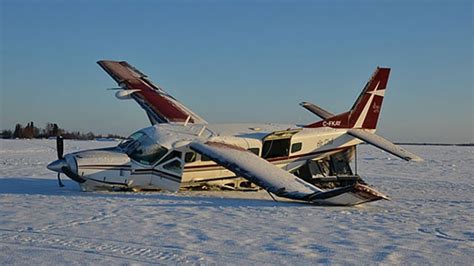 Tindi plane that landed on Great Slave Lake was overweight: TSB