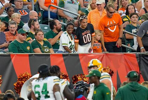 Simone Biles supports husband at Cincinnati Bengals vs. Green Bay ...