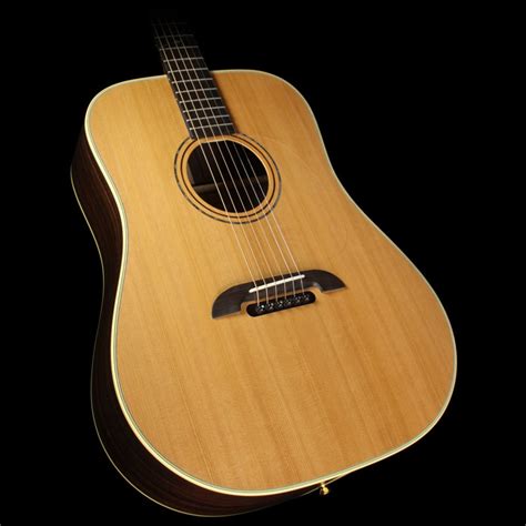 5 of the Best Cedar-Top Dreadnought Acoustic Guitars - Spinditty