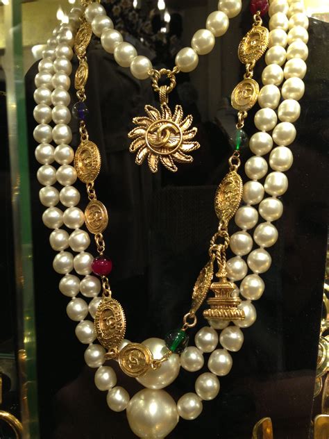 Vintage Chanel jewelry Vintage Chanel Jewelry, Vintage Costume Jewelry, Vintage Costumes ...