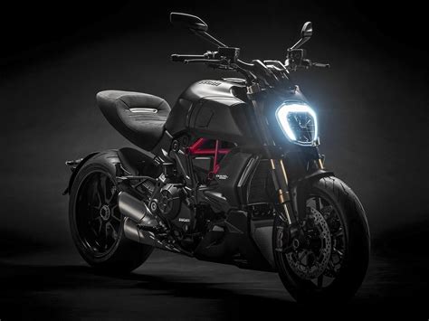 2021 Ducati Diavel 1260 Buyer's Guide: Specs, Photos, Price | Cycle World