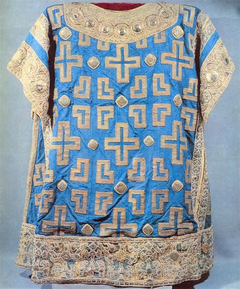 Byzantine fabric | Sakkos of Metropolitan Alexei, 1364, Byzantine fabric | Medieval clothing ...