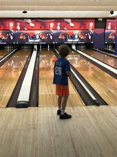 Indoor Family Fun: New Jersey Bowling Alleys 2023 – Jersey Family Fun