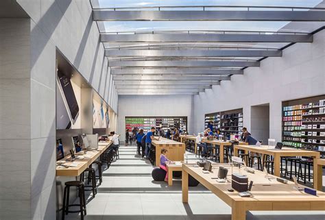 The Iconic Architecture Of The World's Major Apple Stores