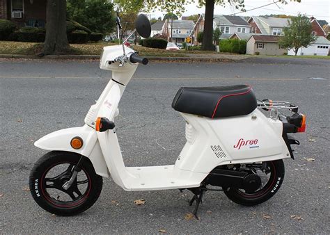 1984 Honda Spree Restoration | Honda, Yamaha scooter, Scooter design