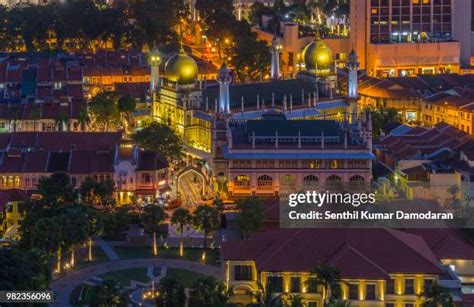 Masjid Sultan Night Photos and Premium High Res Pictures - Getty Images