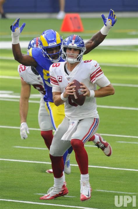 Photo: Rams Leonard Floyd Sacks New York Giants Daniel Jones ...