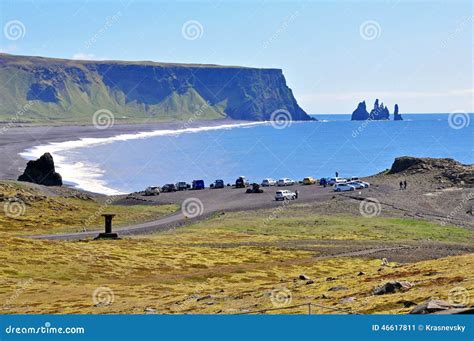 Dyrholaey beach, Iceland editorial photo. Image of dyrholaey - 46617811