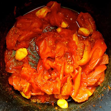Keep Calm & Curry On: Jamie Oliver's Tomato & Garlic Chutney