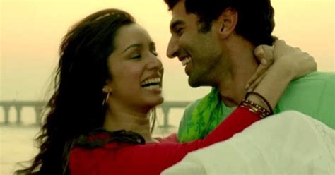 Aditya Roy Kapoor and Shraddha Kapoor in Aashiqui 2 Love Scene | Share ...